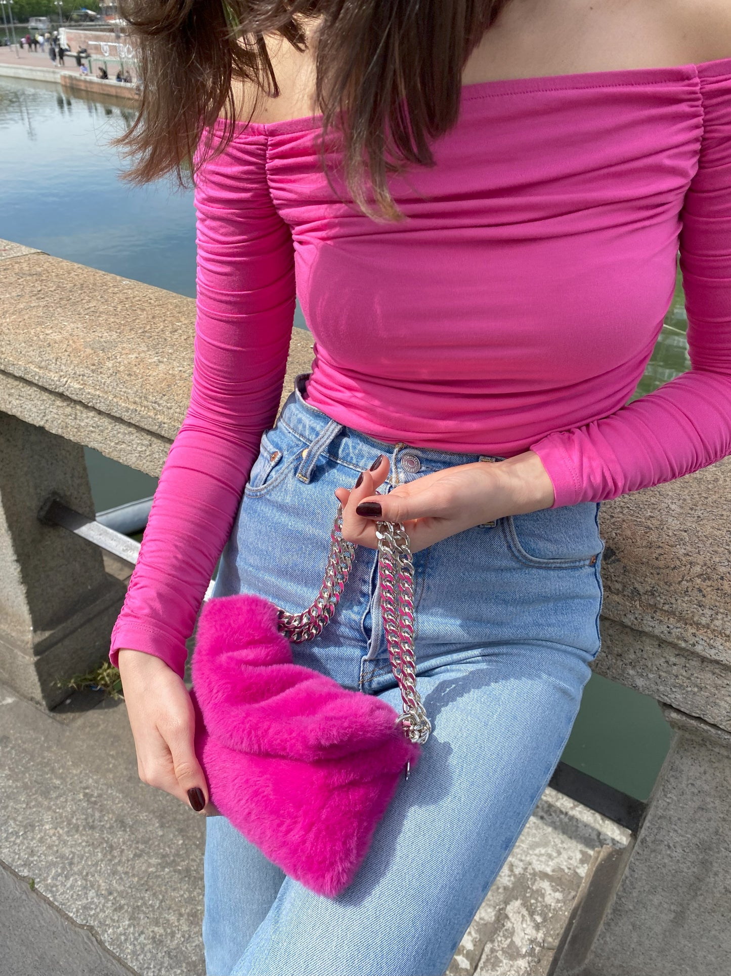 Pochette in ecopelliccia con tracolla doppio filo - Fucsia