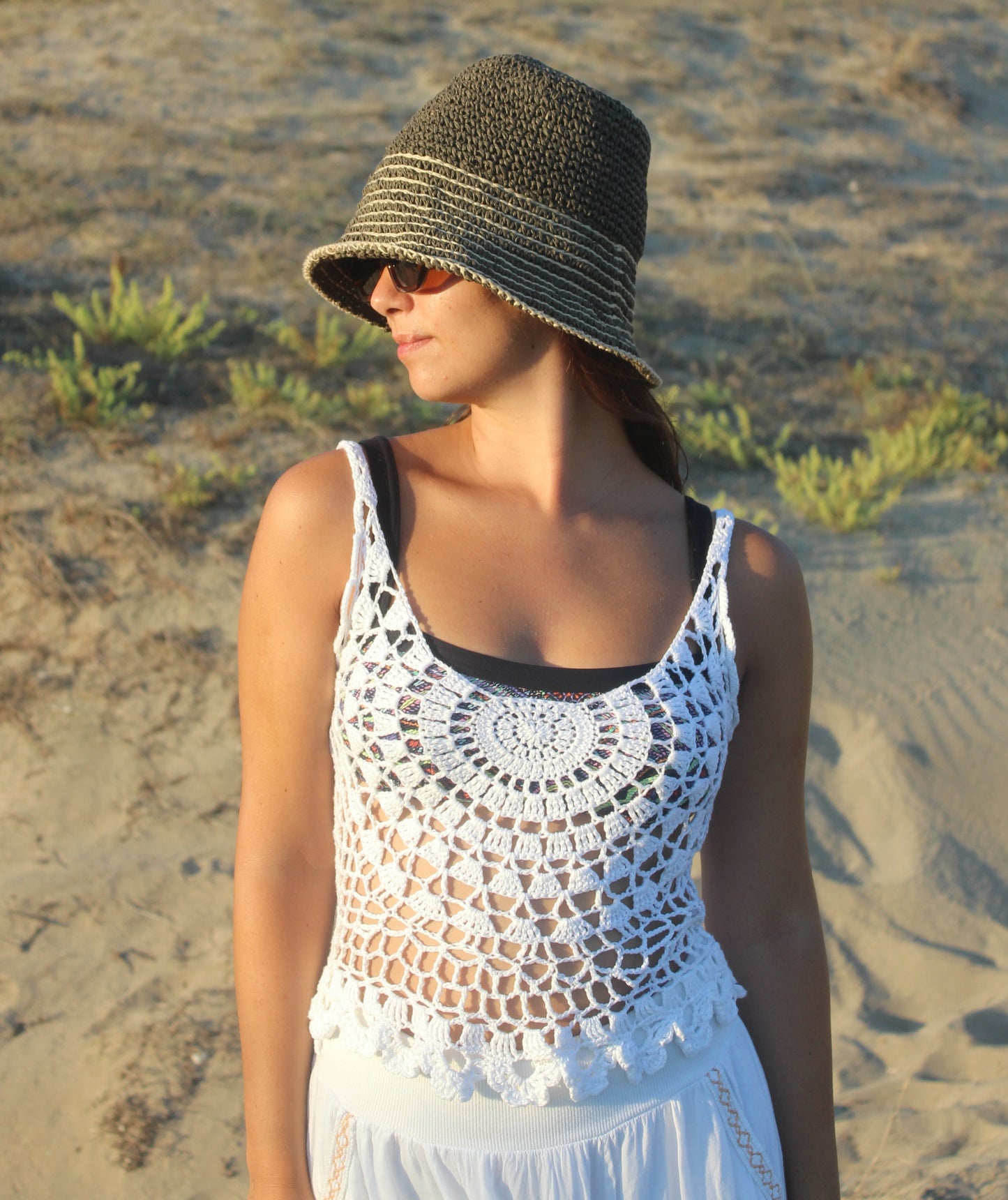 Canotta traforata a crochet