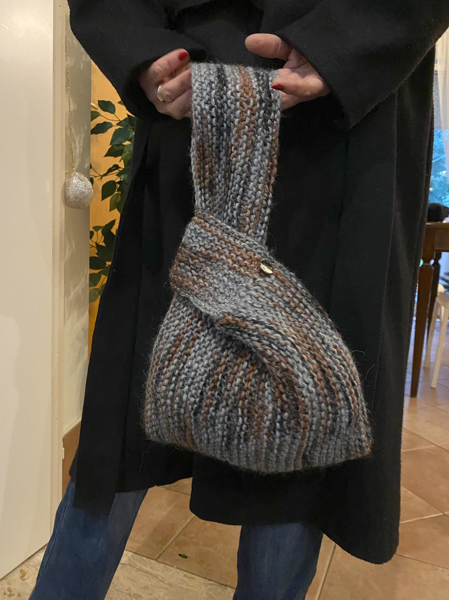 Knot Bag in Lana