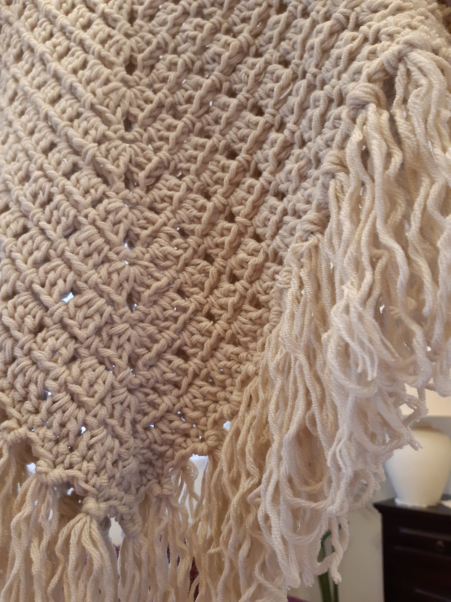 Poncho Granny Style con frange