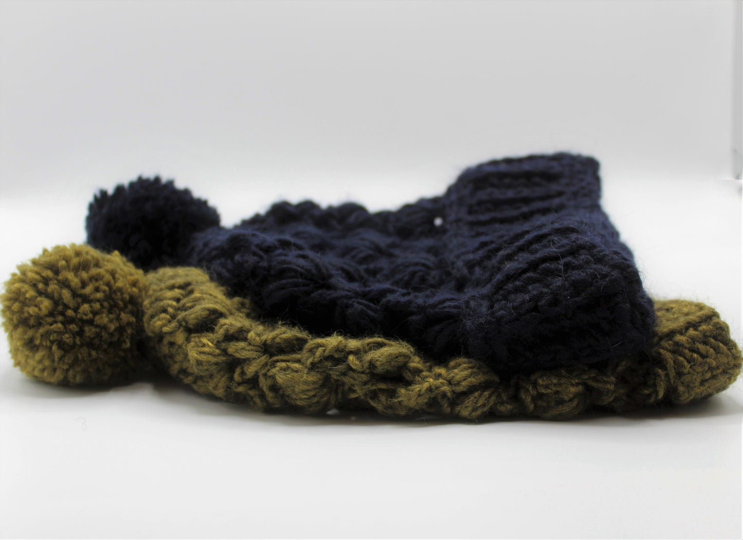 Cappello a punto ventaglio con ponpon - SU ORDINAZIONE