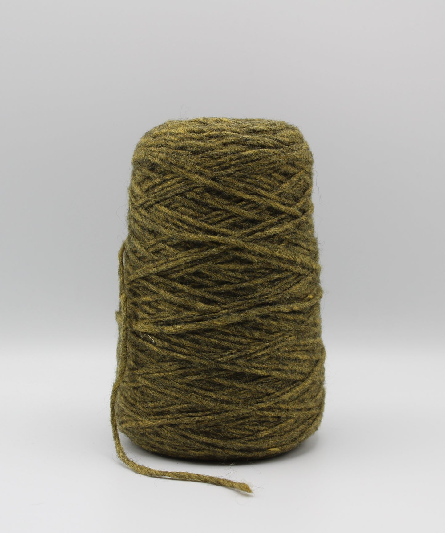 Cappello a punto ventaglio con ponpon SU ORDINAZIONE - Verde Guacamole