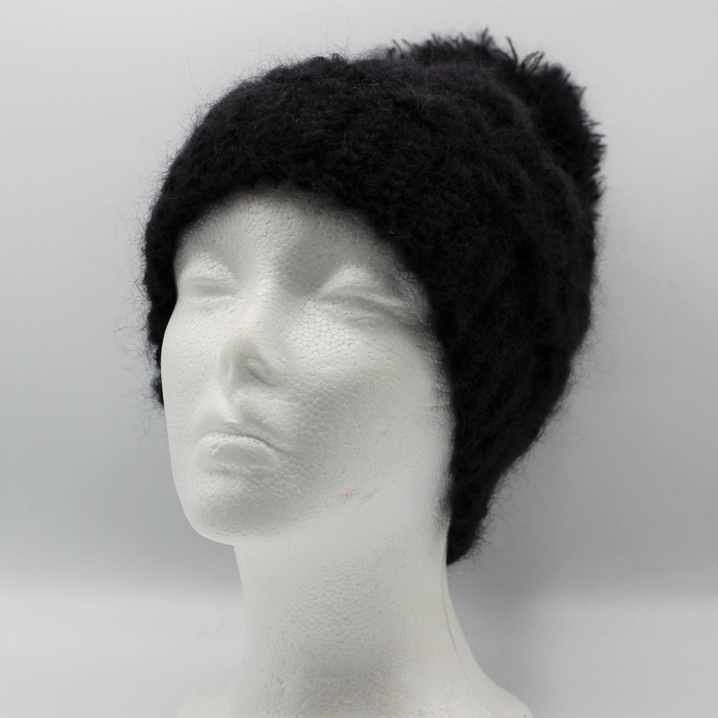 Cappello con ponpon in lana e mohair