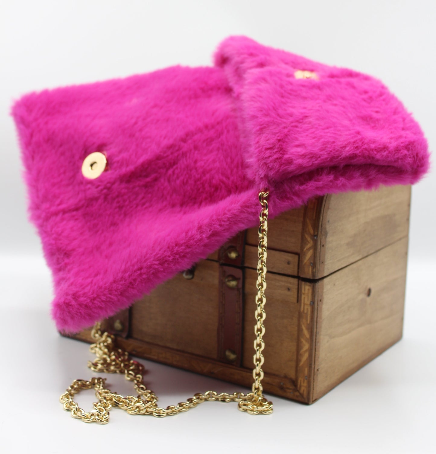 Pochette in ecopelliccia con tracolla - Fucsia