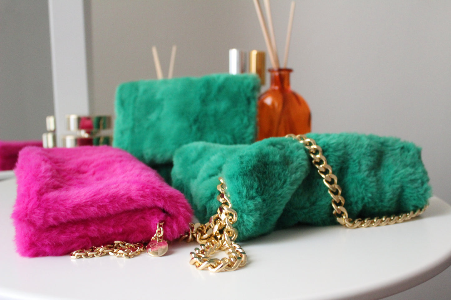 Pochette in ecopelliccia con tracolla Verde - SU ORDINAZIONE