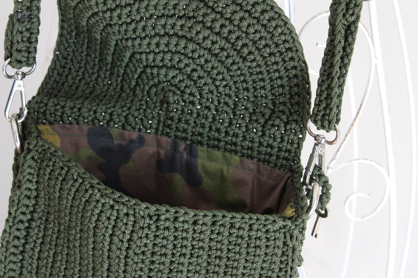 Pochette con tracolla ad uncinetto - Verde Militare