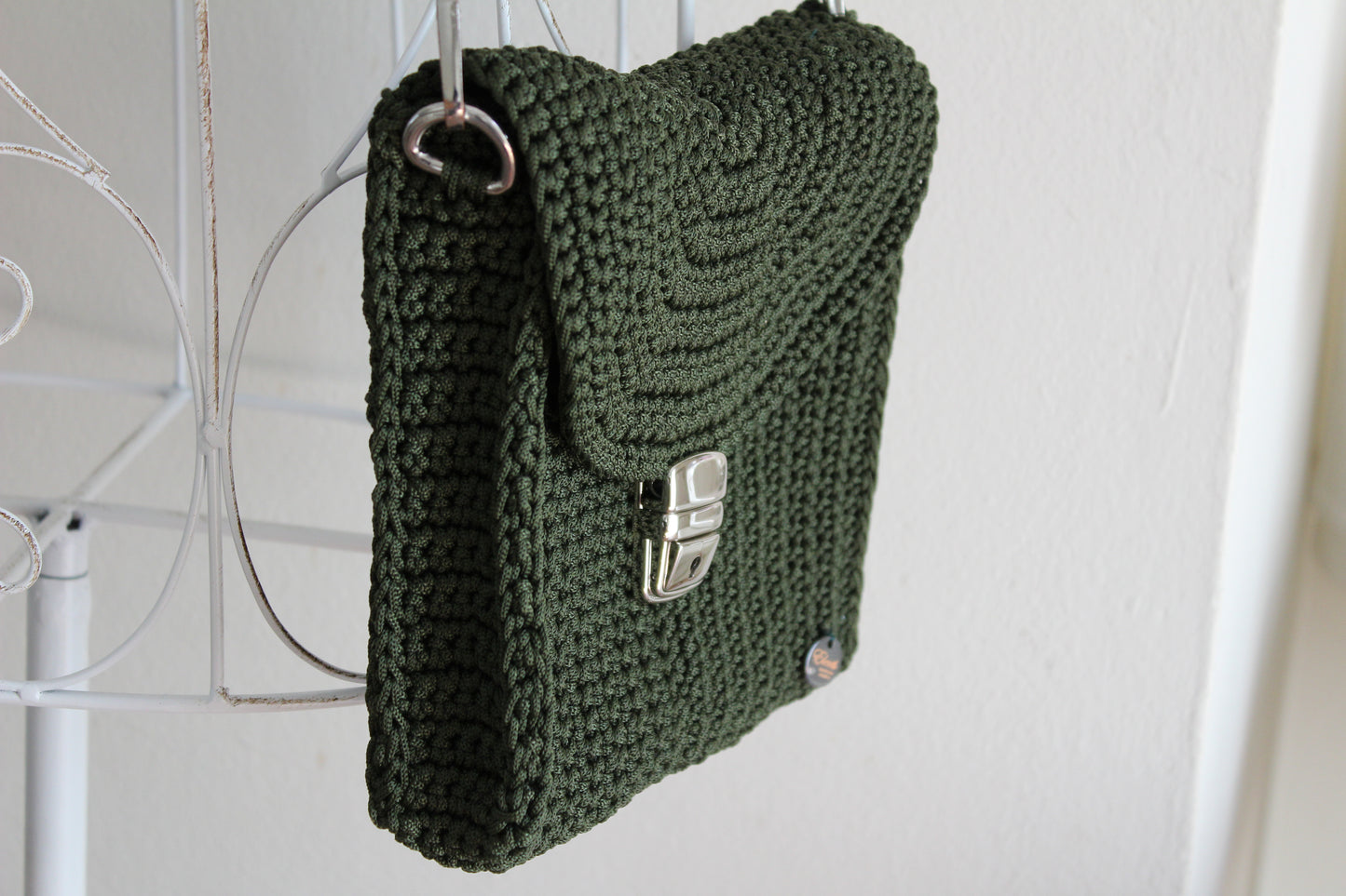 Pochette con tracolla ad uncinetto - Verde Militare