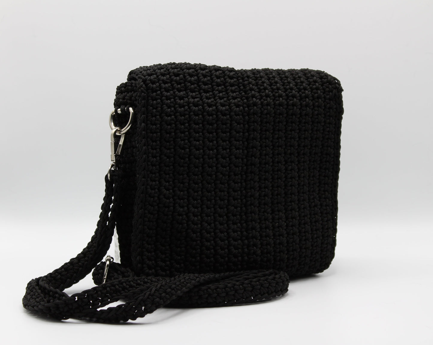 Pochette con tracolla ad uncinetto - Nero