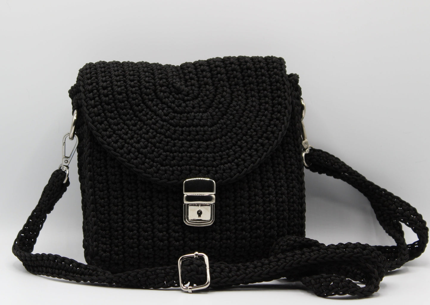 Pochette con tracolla ad uncinetto - Nero