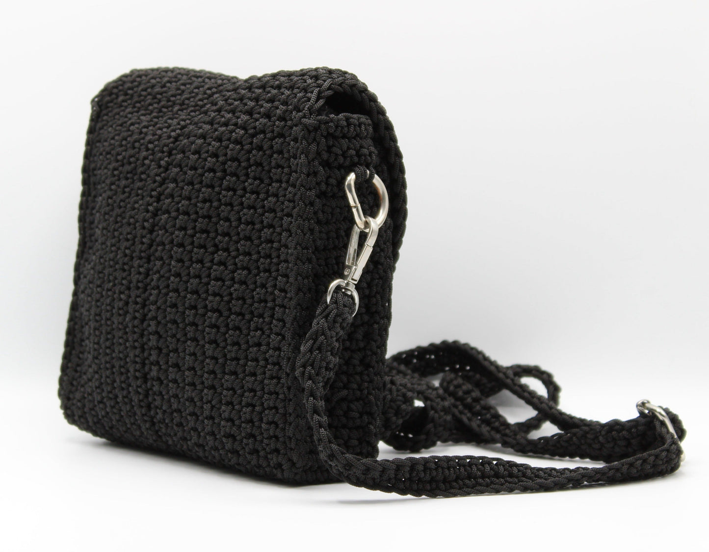 Pochette con tracolla ad uncinetto - Nero