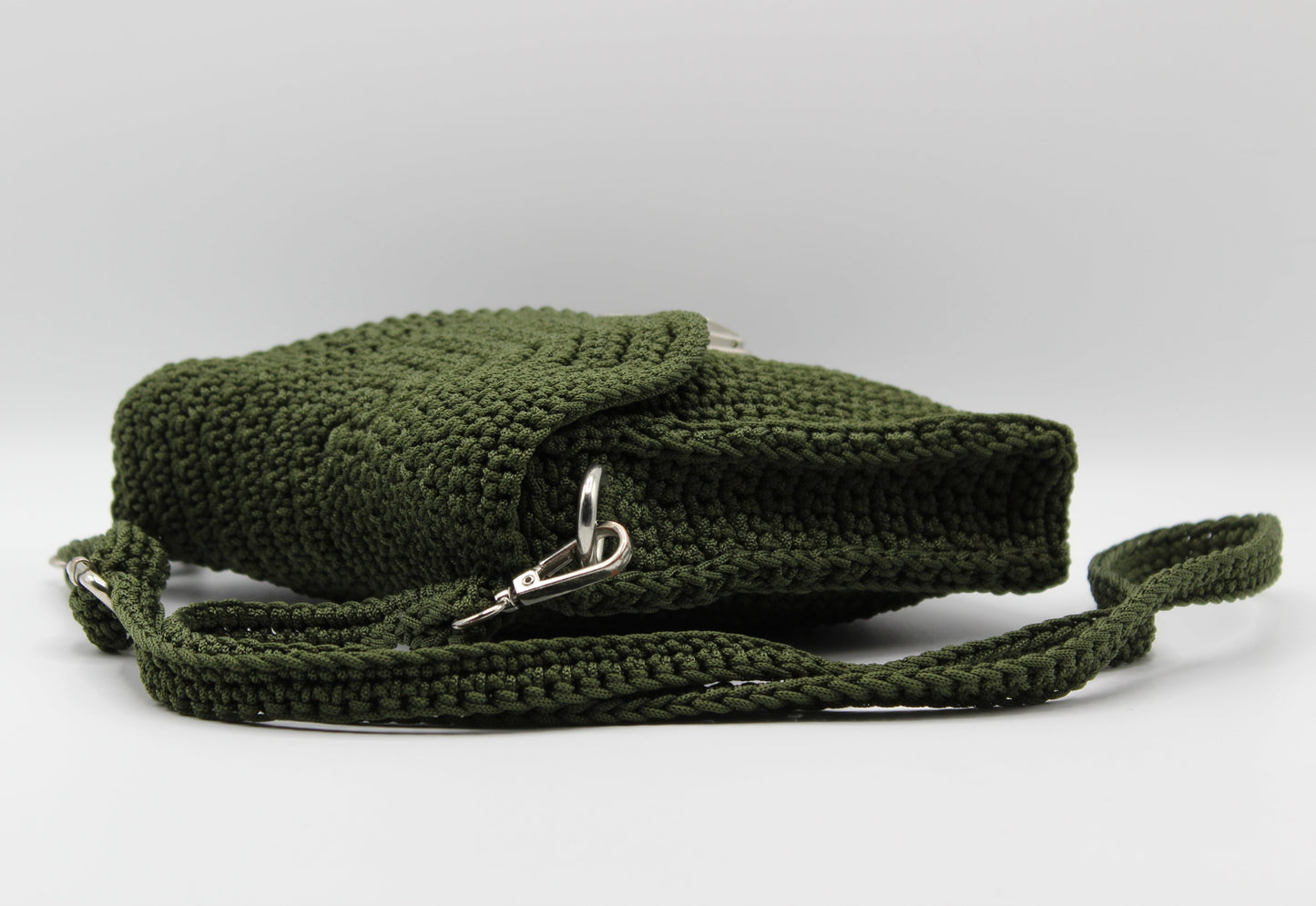 Pochette con tracolla ad uncinetto - Nero- Verde Militare