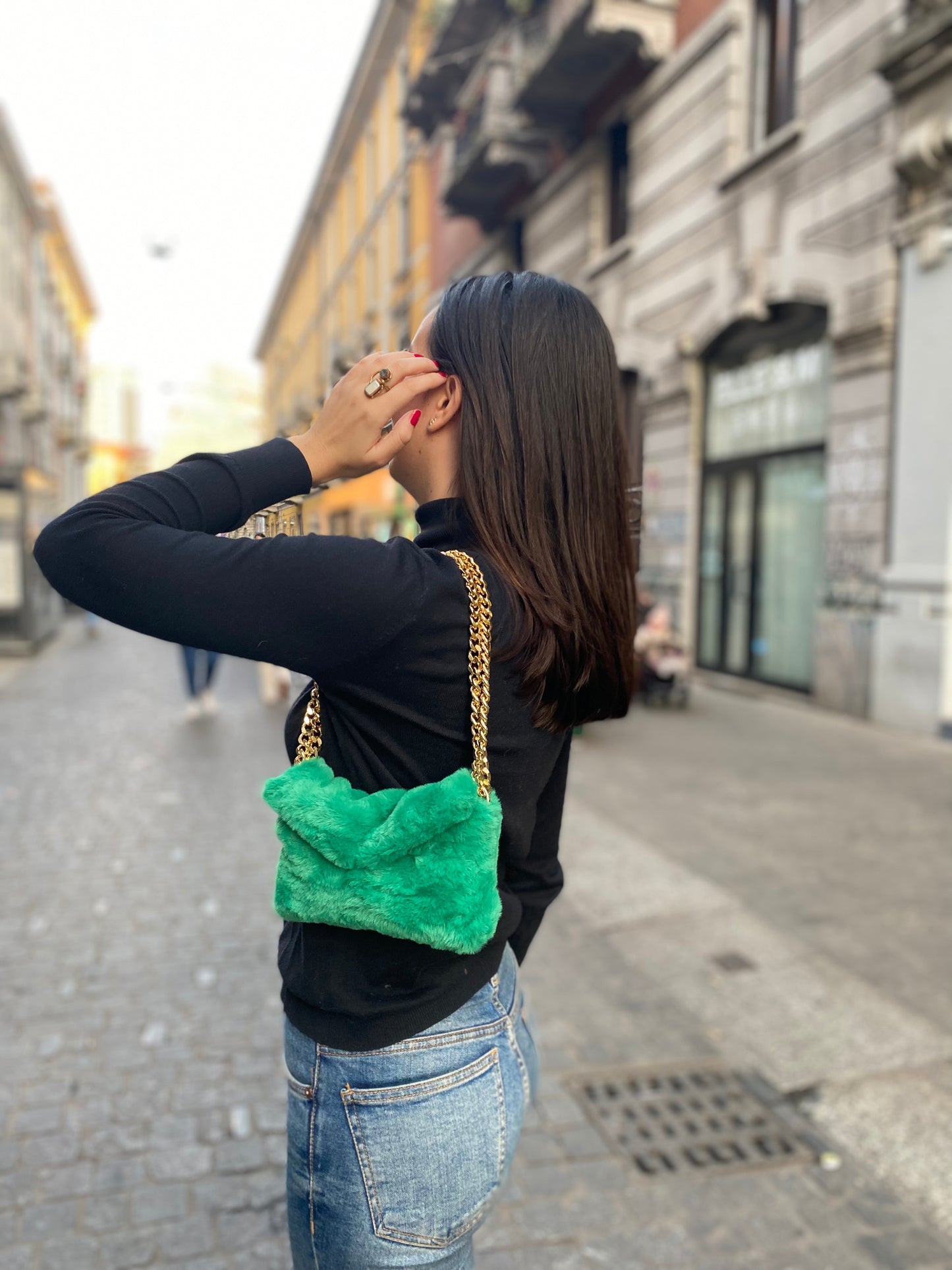 Pochette in ecopelliccia con tracolla doppio filo - Verde