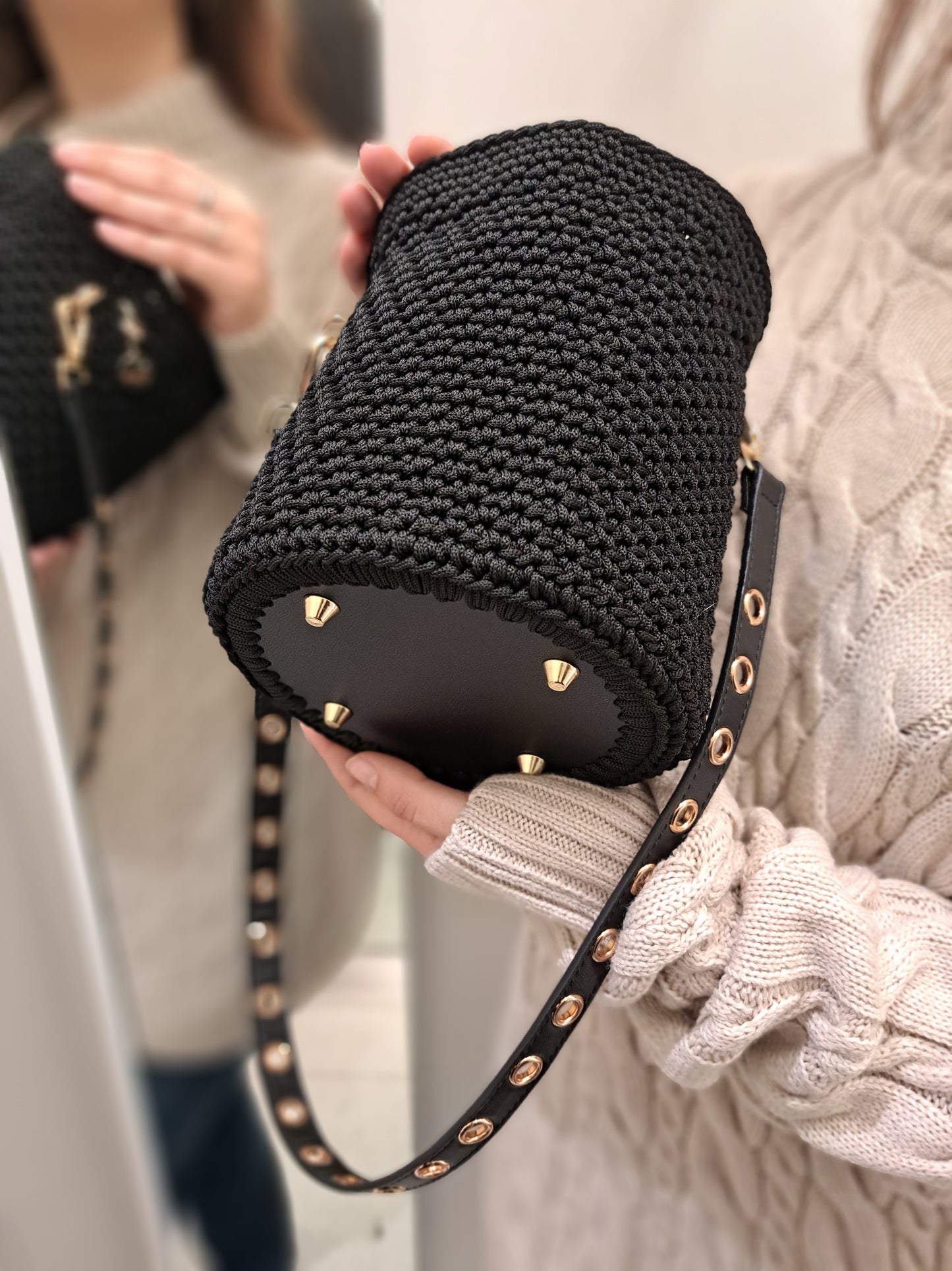 Borsa secchiello con tracolla