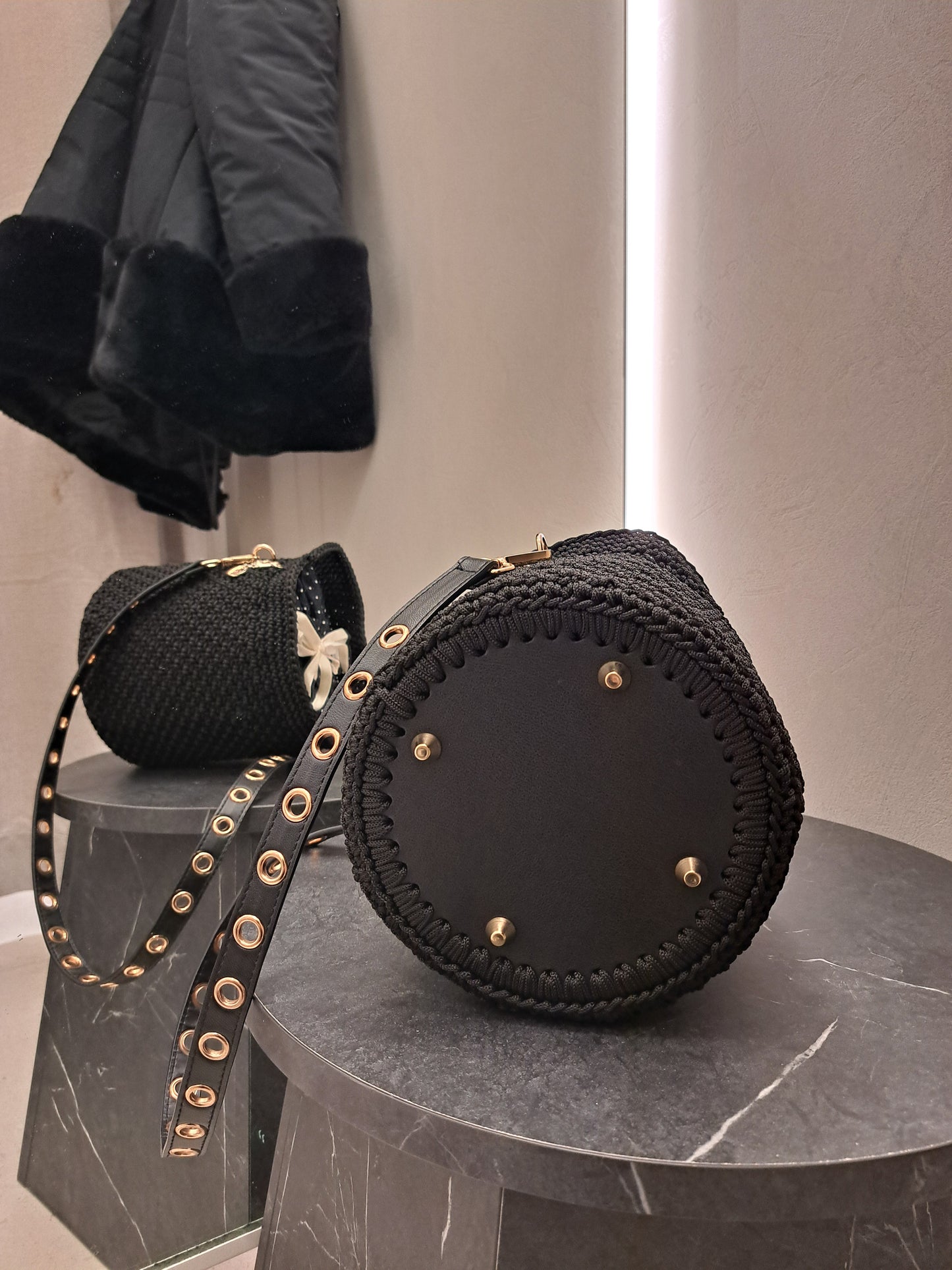 Borsa secchiello con tracolla