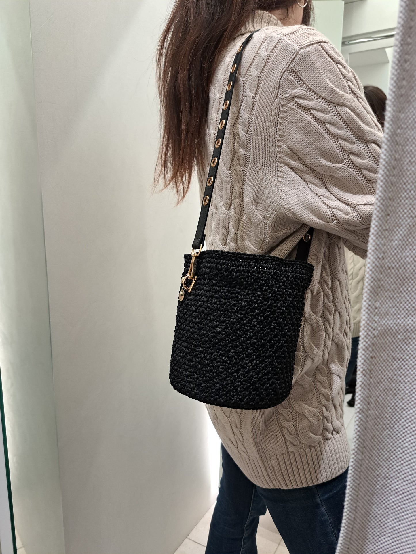 Borsa secchiello con tracolla