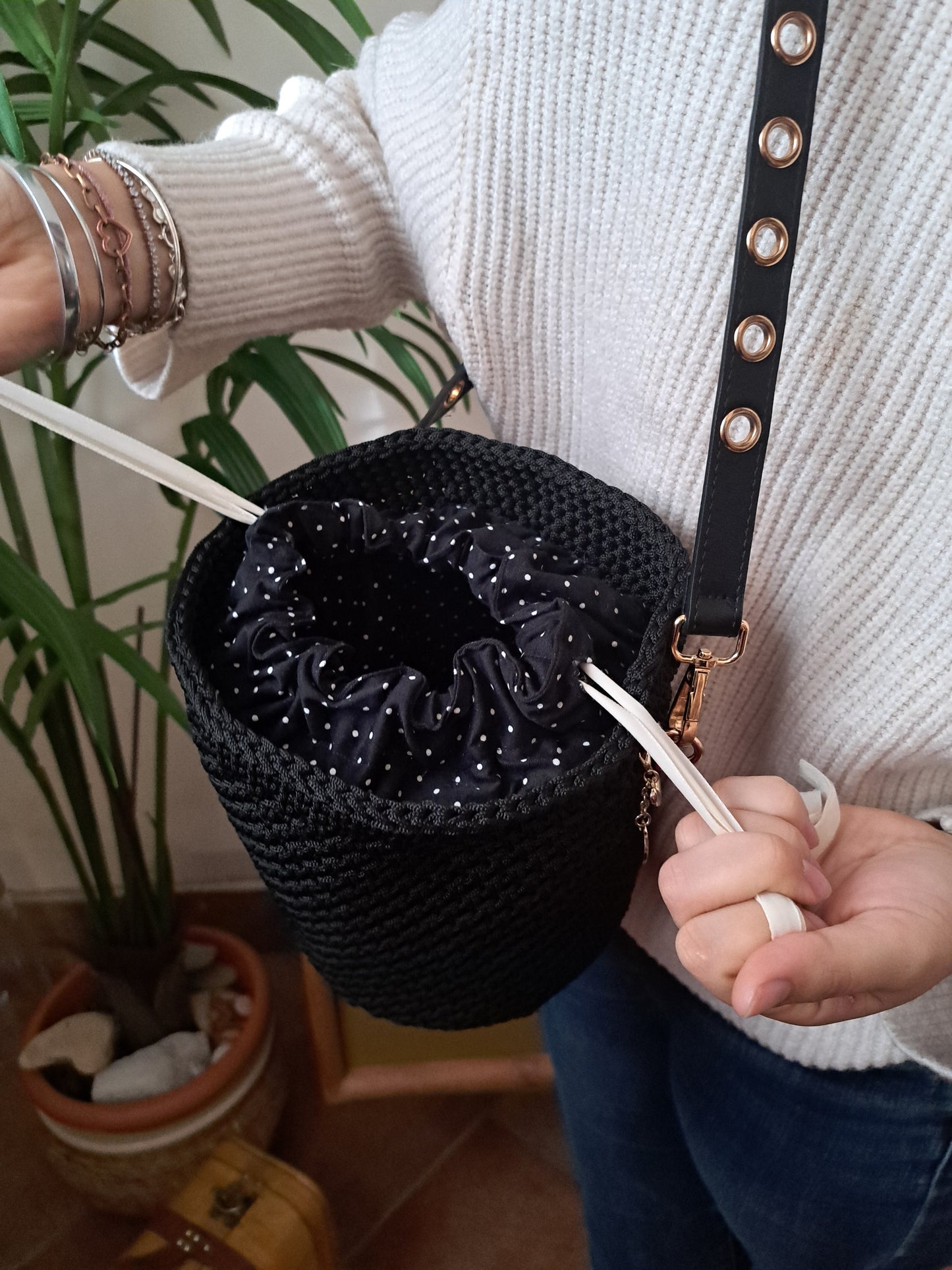 Borsa secchiello con tracolla