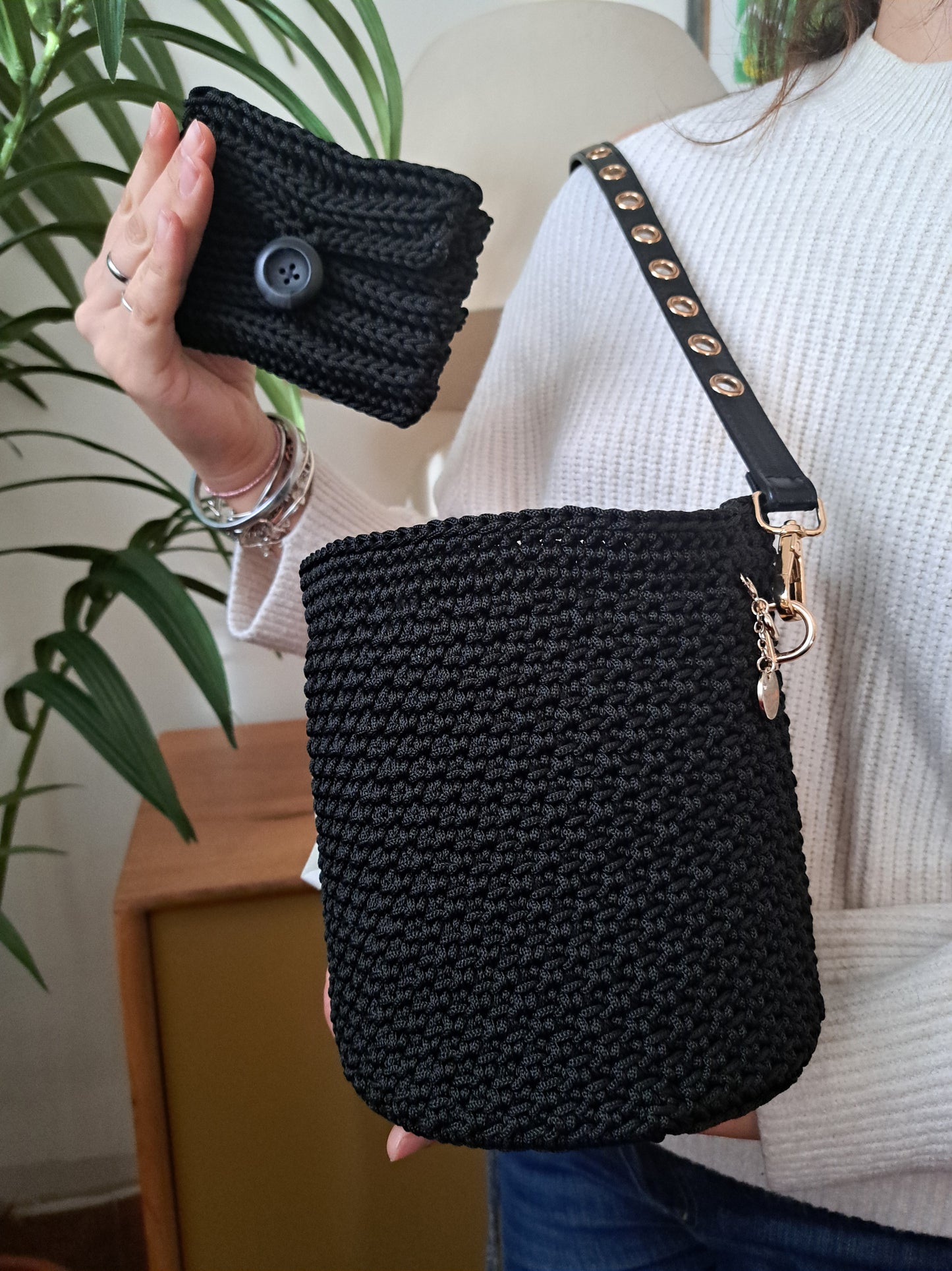 Borsa secchiello con tracolla