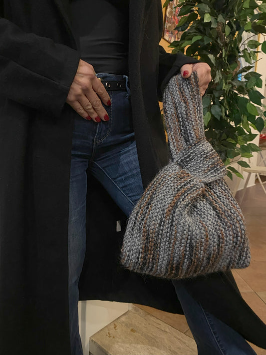 Knot Bag in Lana