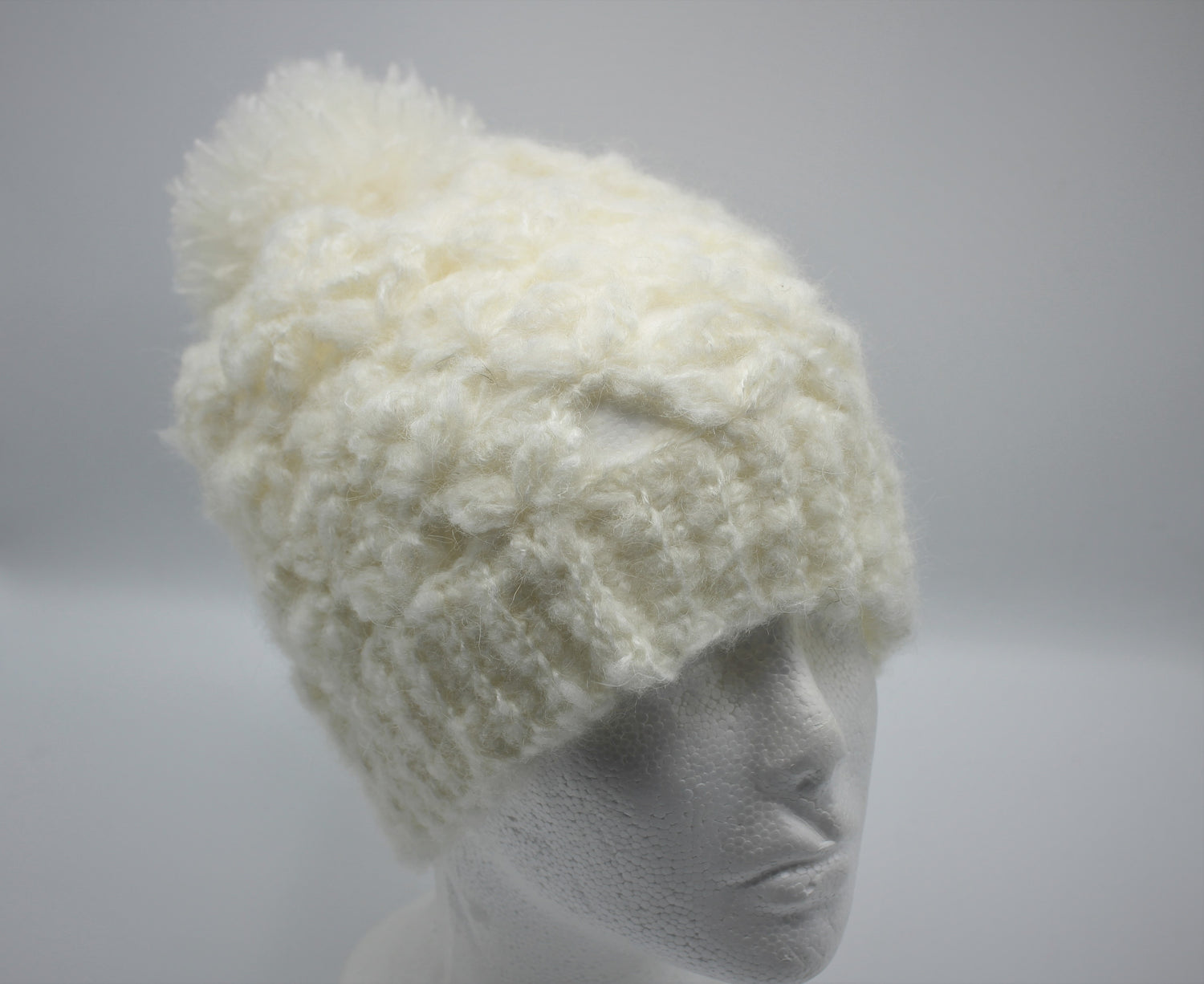 Cappello con Ponpon in lana e mohair