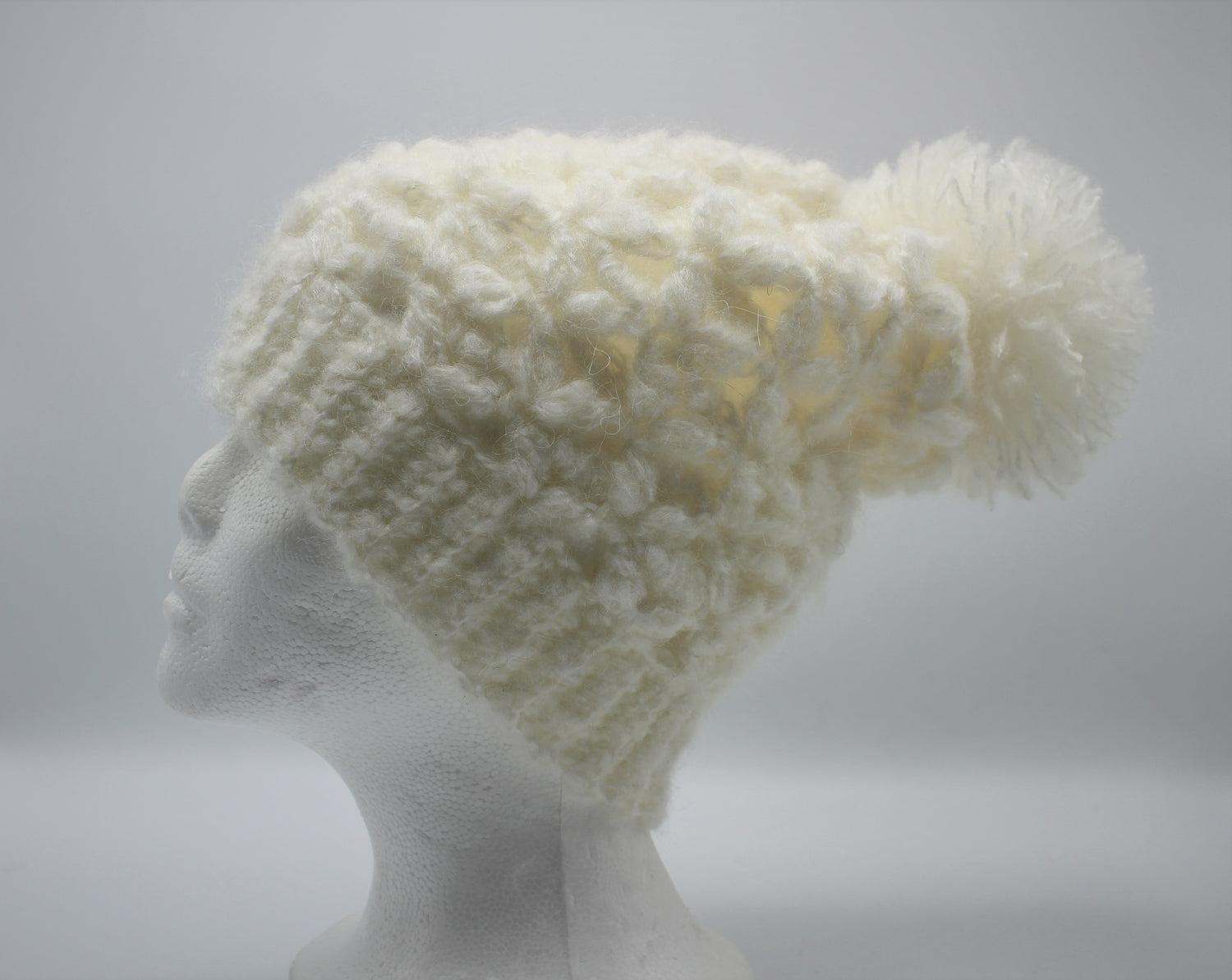 Cappello con Ponpon in lana e mohair