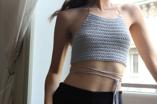 Crop Top Crochet CrissCross- Grigio Chiaro Lurex